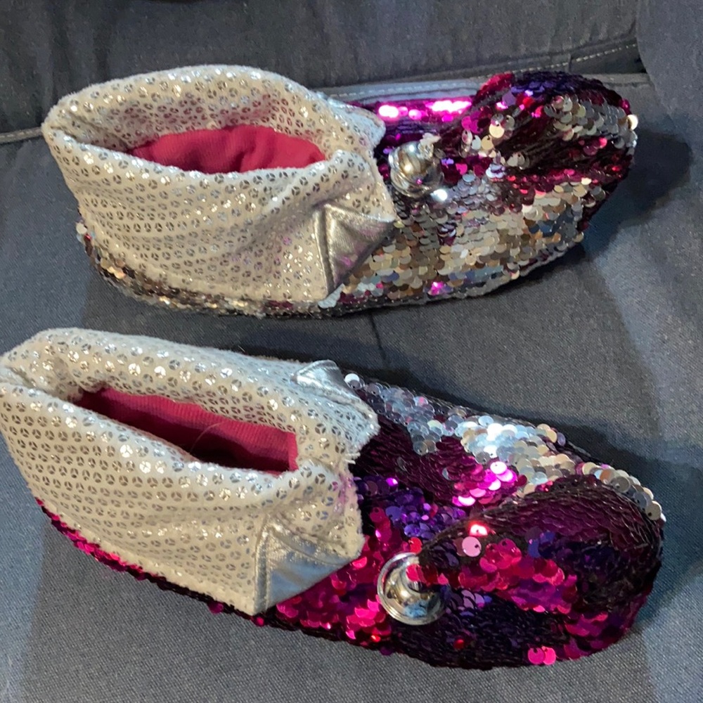 Dan Dee Flip Sequins Jester Slippers